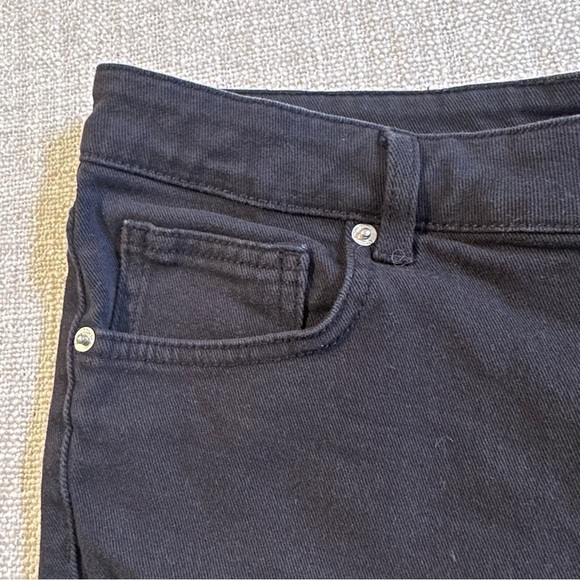 H&M DIVIDED Black Wash Denim 1.5" inseam Jean Shorts Low Waist 5-Pocket Women 12 - Picture 3 of 14